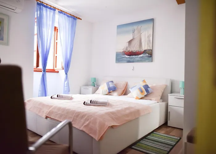 Old Town Apartments, In The Centre Apartamento Trogir