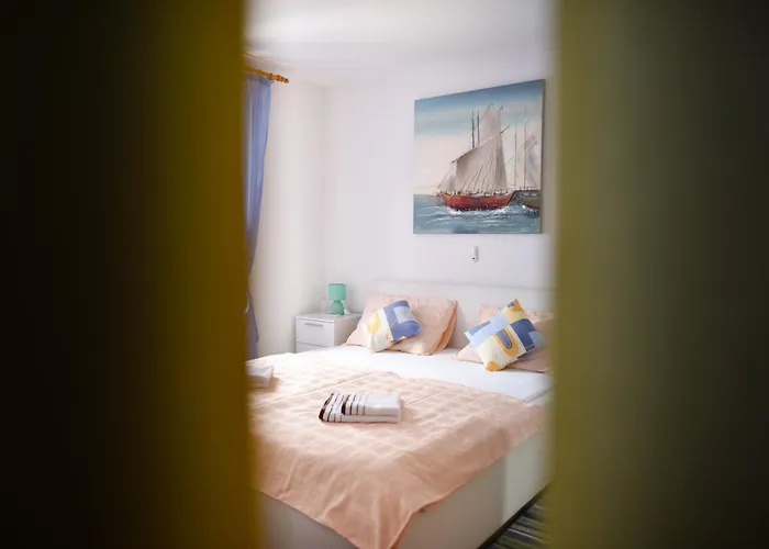 Old Town Apartments, In The Centre * Trogir