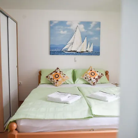 Old Town Apartments, In The Centre Trogir