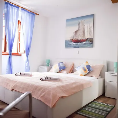 Old Town Apartments, In The Centre Apartman Trogir