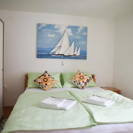 Old Town Apartments, In The Centre * Trogir