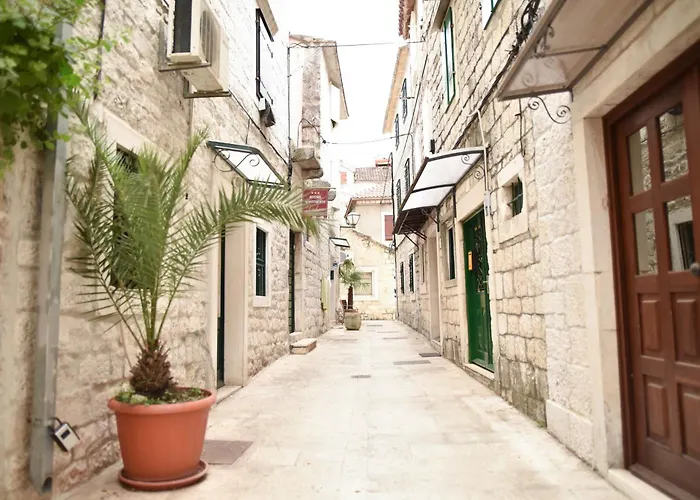 Apartment Old Town Apartments, In The Centre Trogir